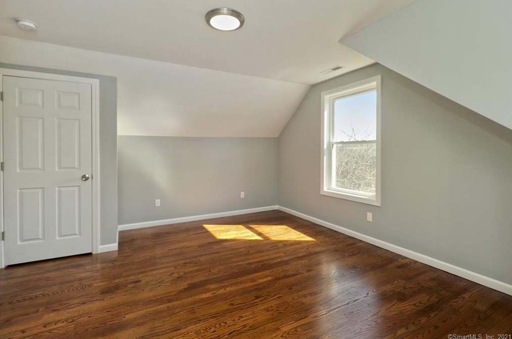 19 Pearl Rd, Union City CT  06770-3713 exterior