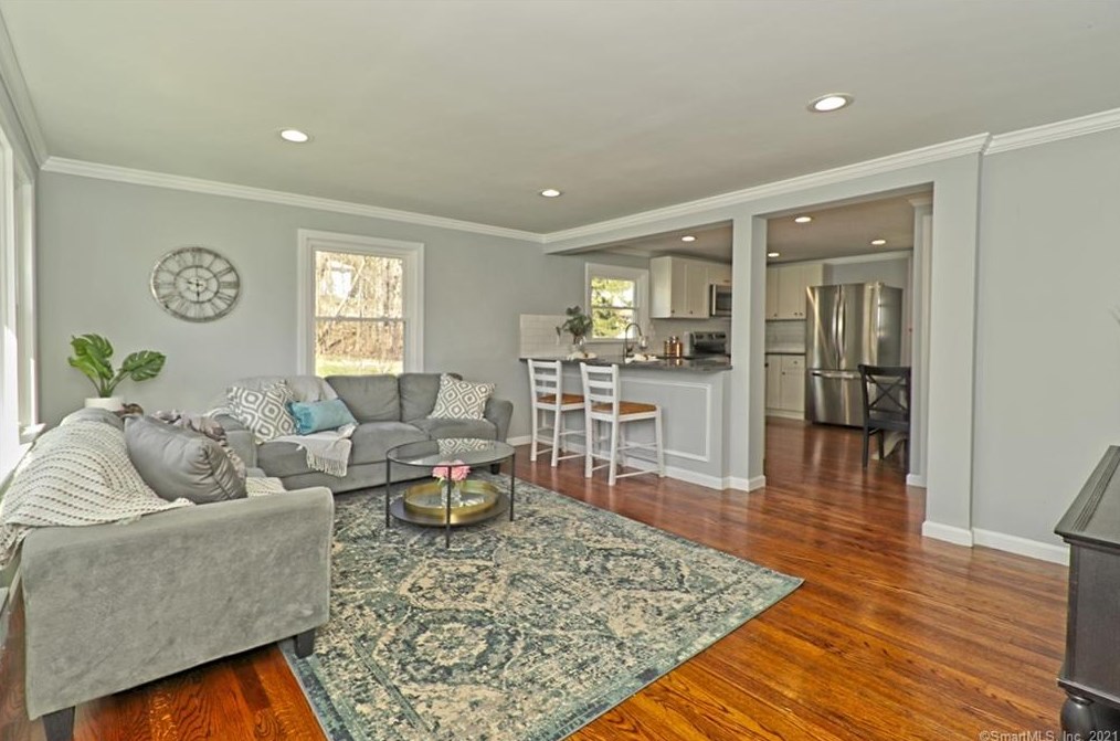 19 Pearl Rd, Union City CT  06770-3713 exterior