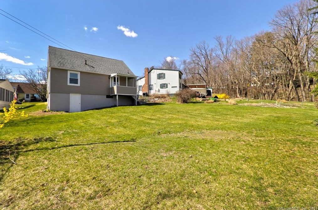 19 Pearl Rd, Union City CT  06770-3713 exterior