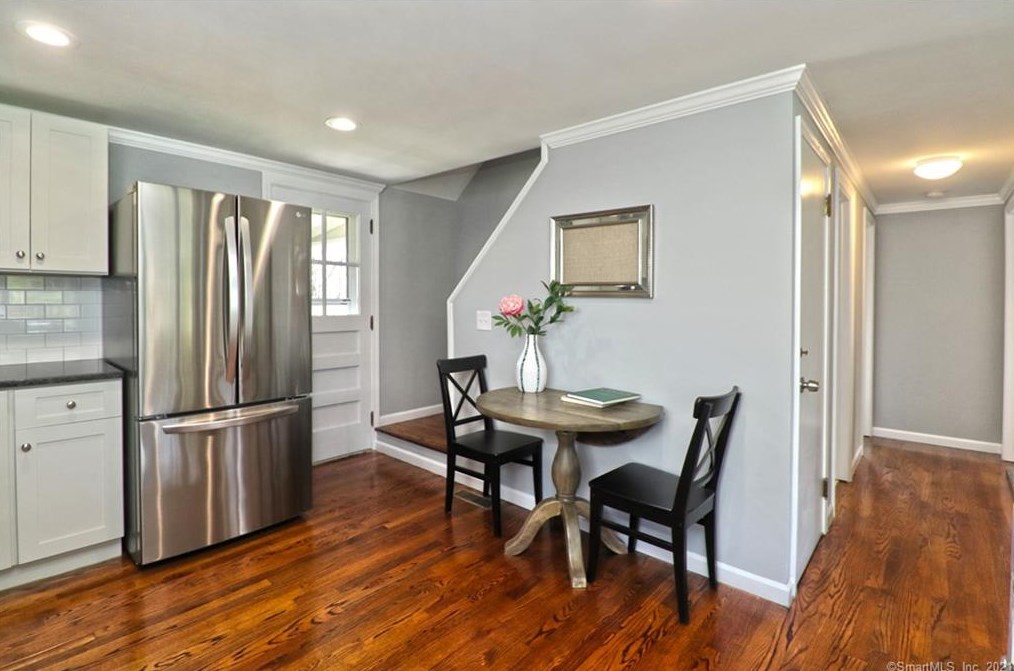 19 Pearl Rd, Union City CT  06770-3713 exterior