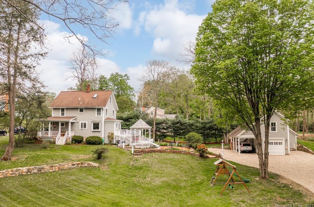 11 Gildersleeve Ave, Collinsville, CT 06019-3029
