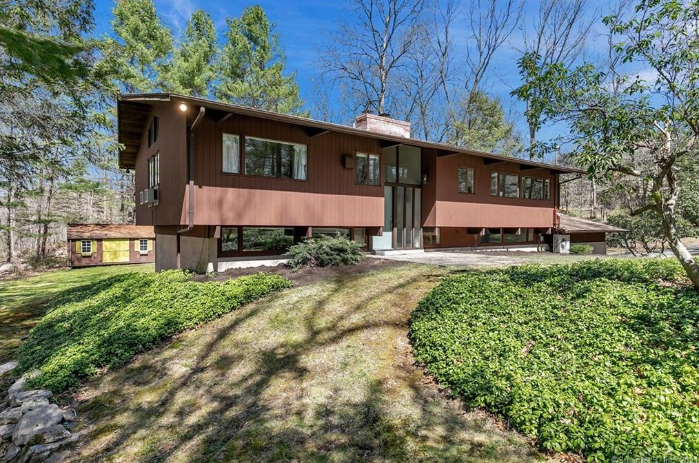 26 Jericho Dr, Lyme, CT 06371