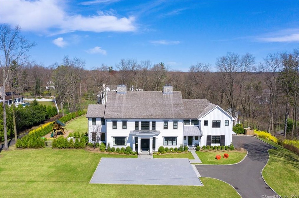 7 Turner Dr, Greenwich, CT 06831-4415