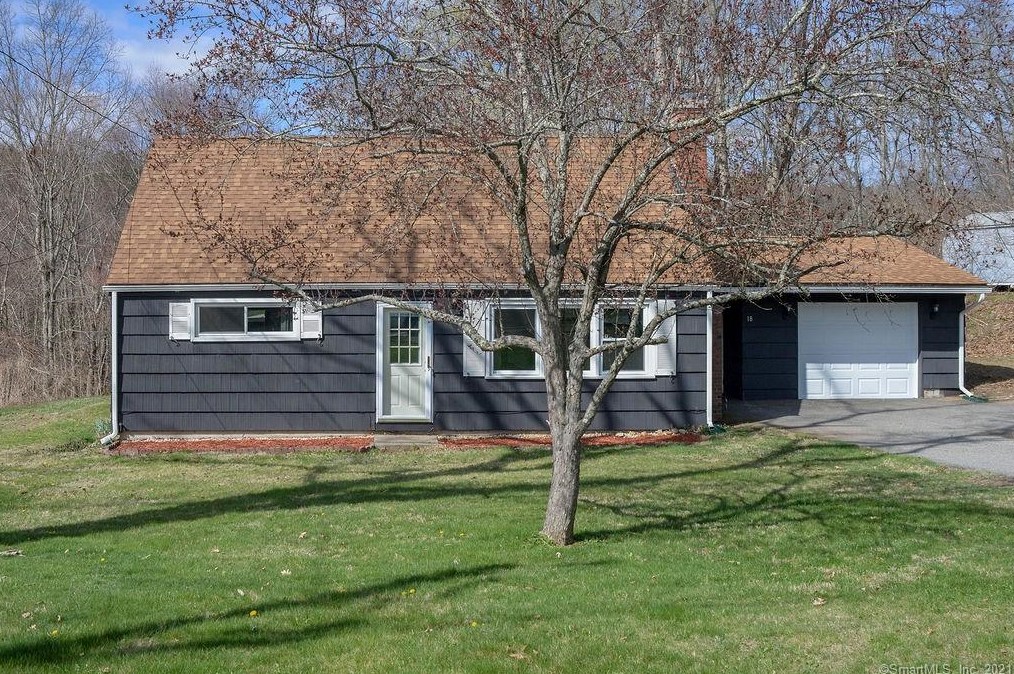 18 Glenwood Rd, East Hampton, CT 06447