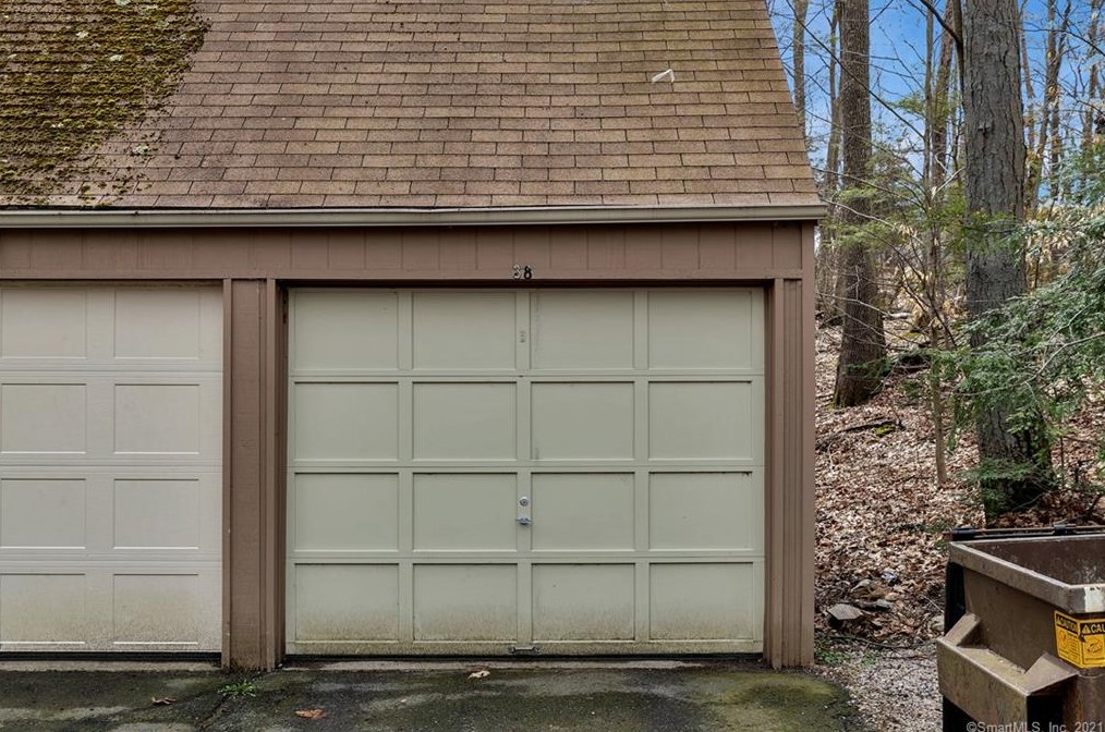 62 Granite Rd, Guilford CT  06437-2369 exterior