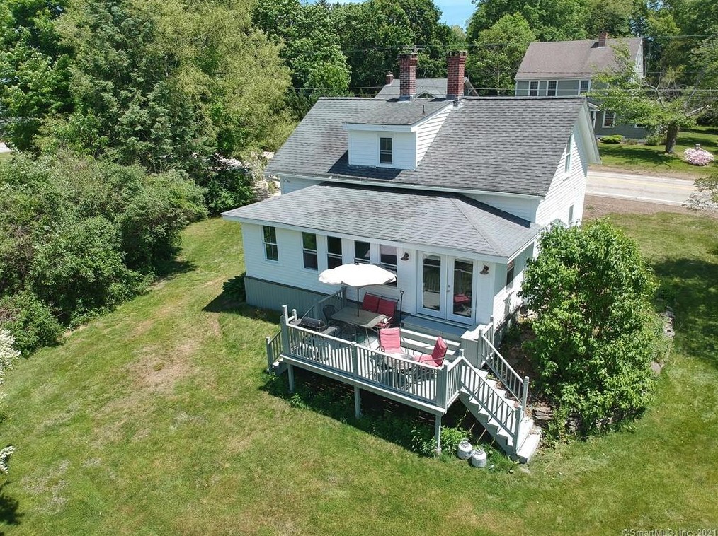 622 Pomfret St, Pomfret Center, CT 06259