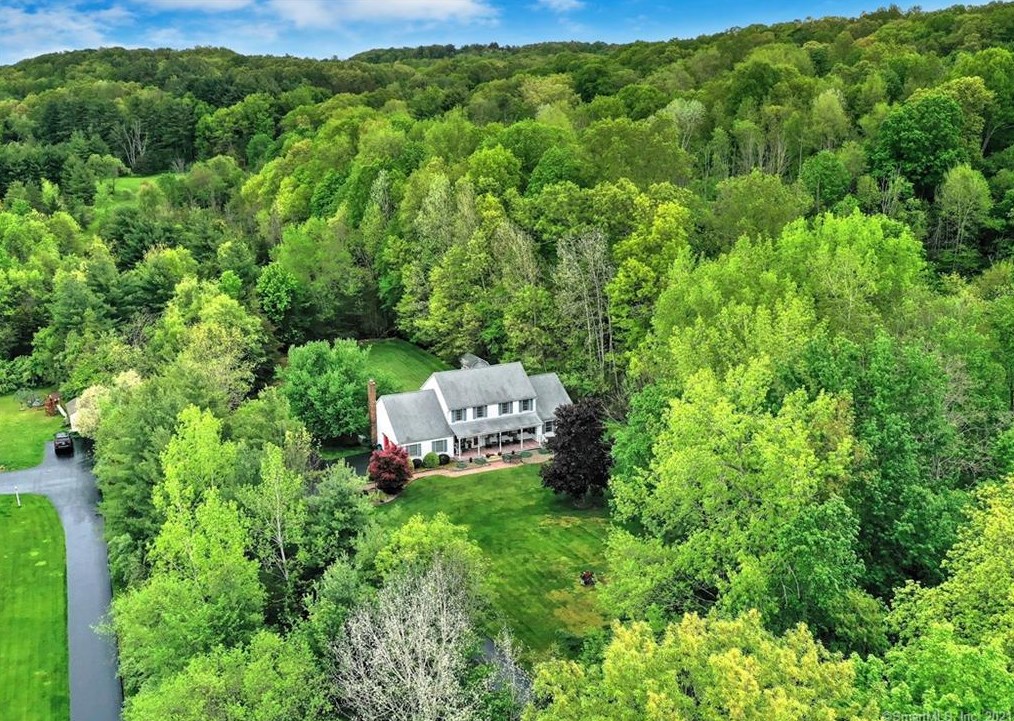 278 Cook Hill Rd, Cheshire, CT 06410