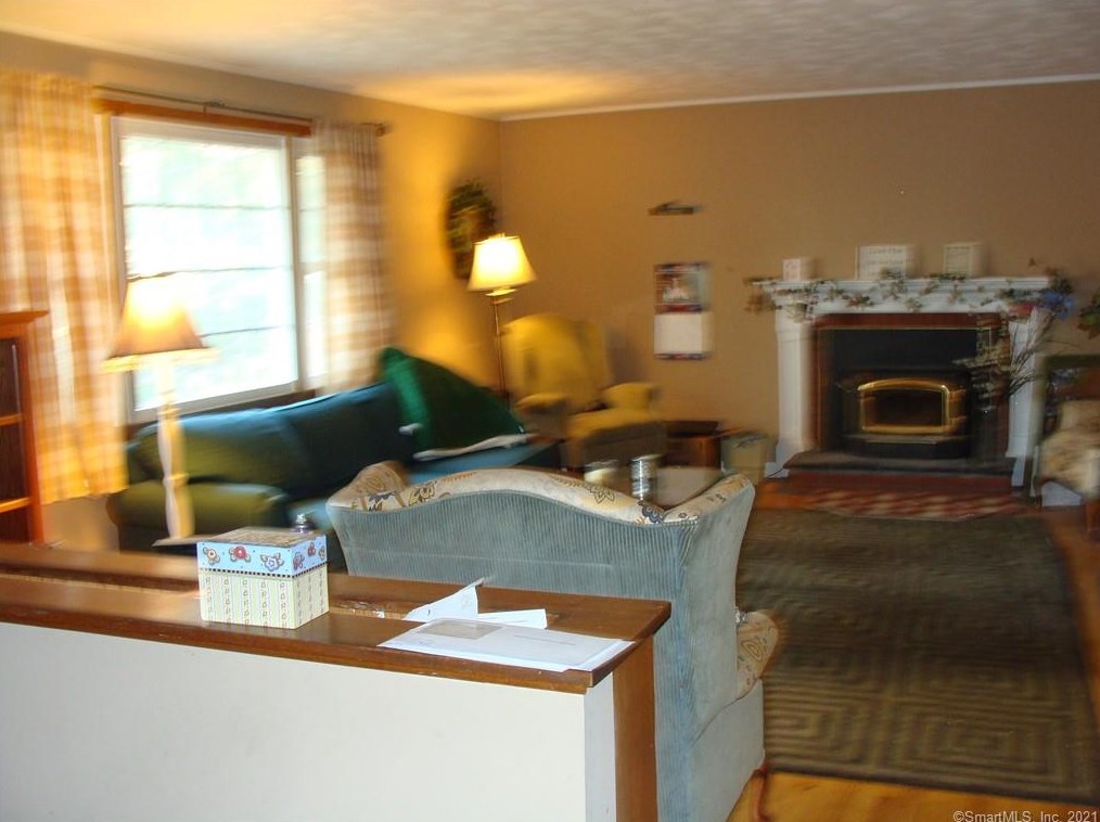 5 Allison Rd, Vernon CT  06066-5207 exterior