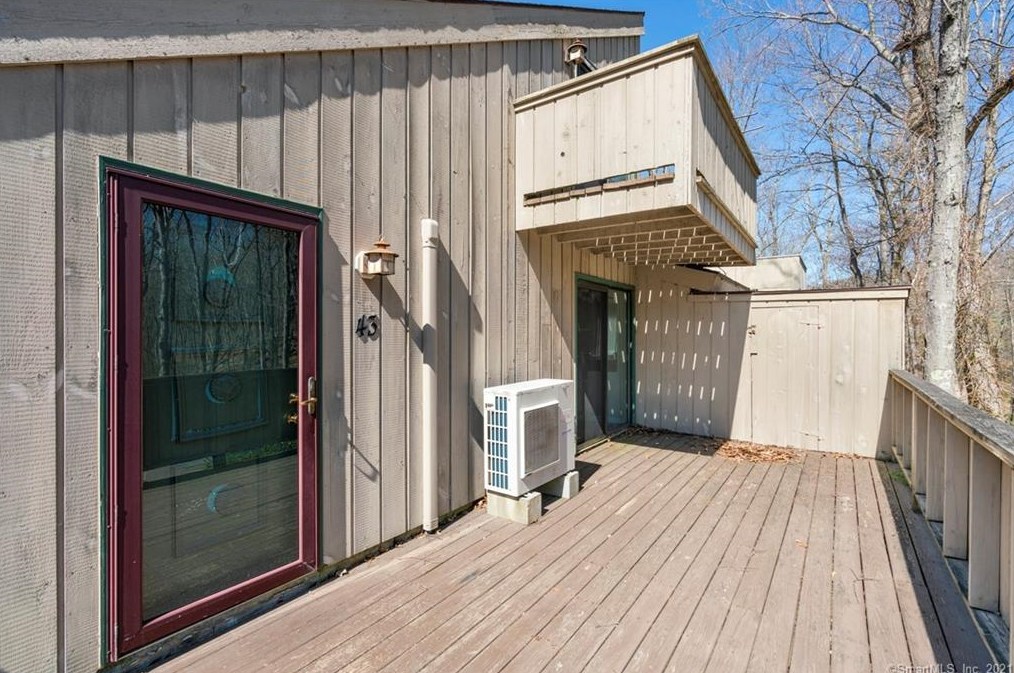 43 Mohawk Trl, Guilford, CT 06437 exterior