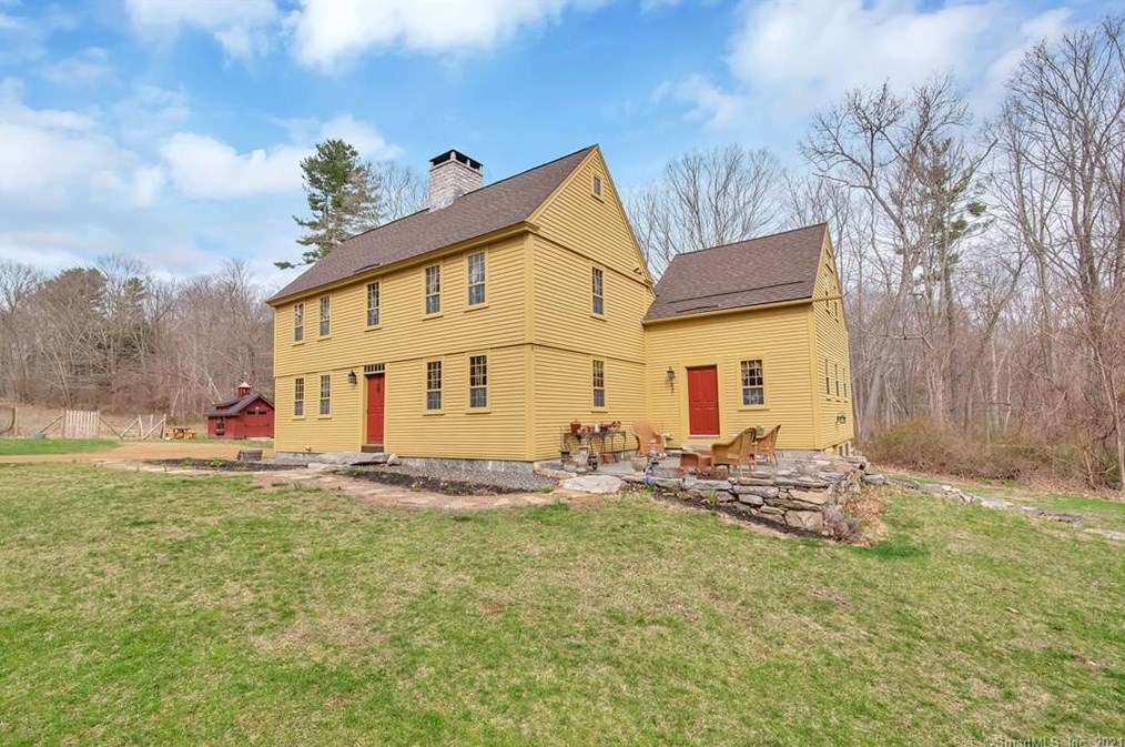 25 Old Turnpike Rd, Storrs Mansfield, CT 06268-1347
