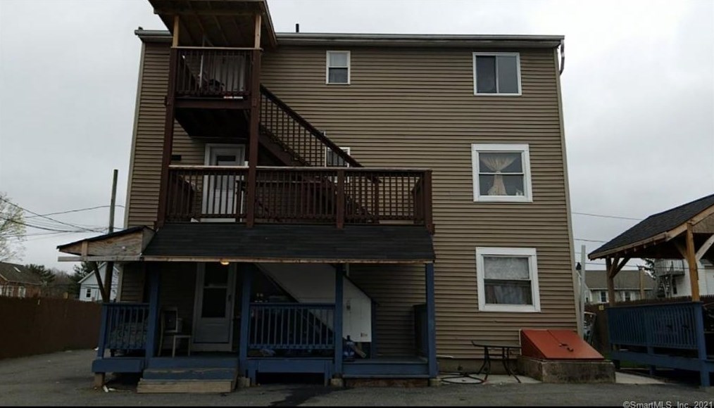 3 Duck St, Danbury, CT 06810