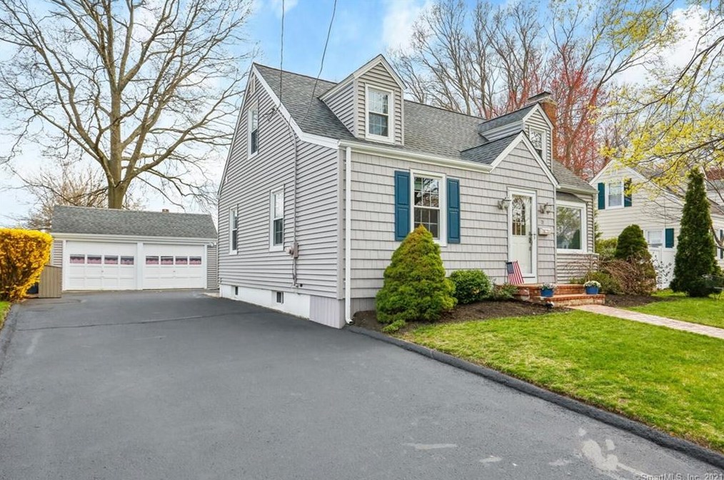 73 Summer St, Stratford, CT 06614