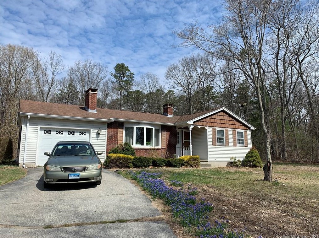 46 Taos Dr, Killingly, CT 06239