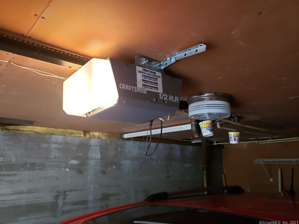 75 Dogwood Ln, Mystic CT  06355-1040 exterior