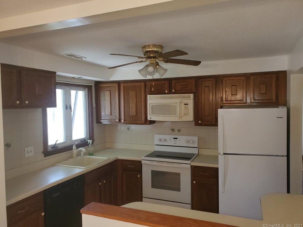 338 Dunfey Ln #d, Windsor, CT