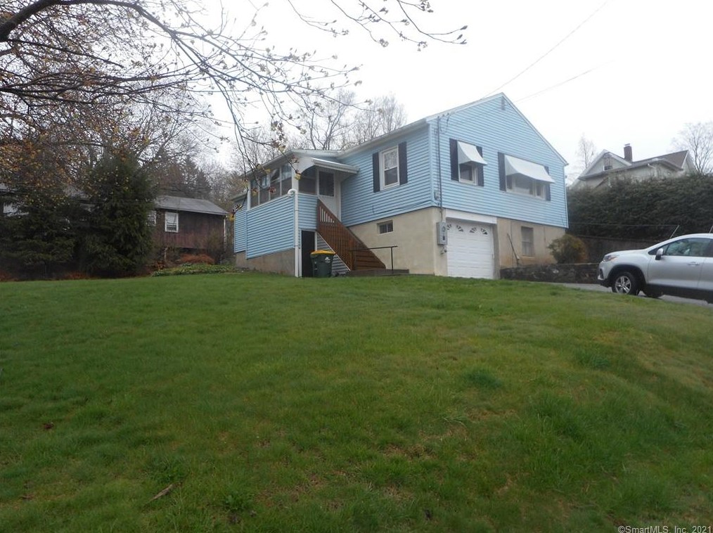 10 Hillside Ave, Ansonia, CT 06401