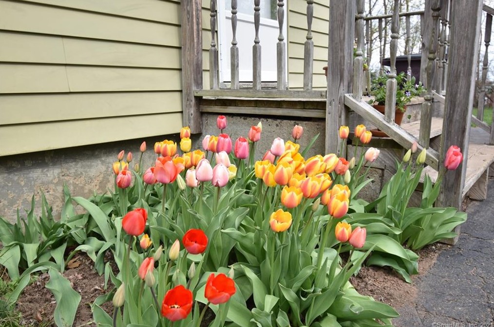 108 Howe Rd, New Britain, CT 06053