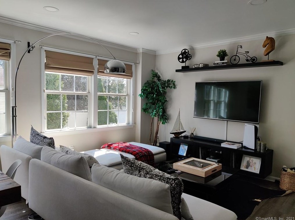 28 Woodbury Ave #5, Norwalk, CT 06850