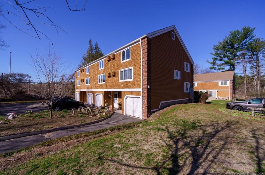39 Farmington Ave #d1, Plainville, CT 06062