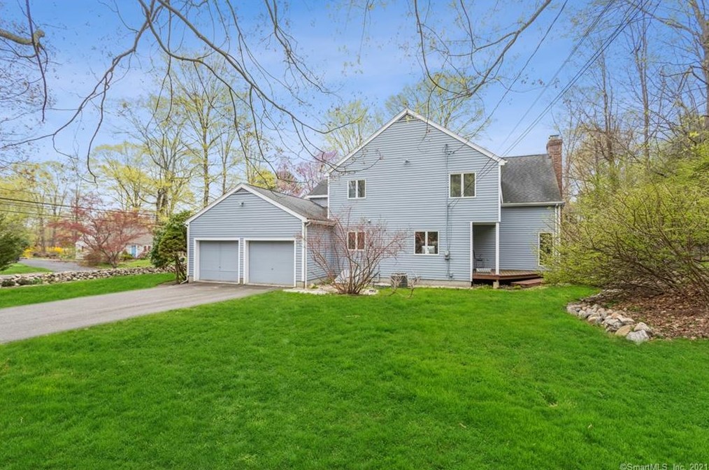 41 Toilsome Ave, Norwalk, CT 06851