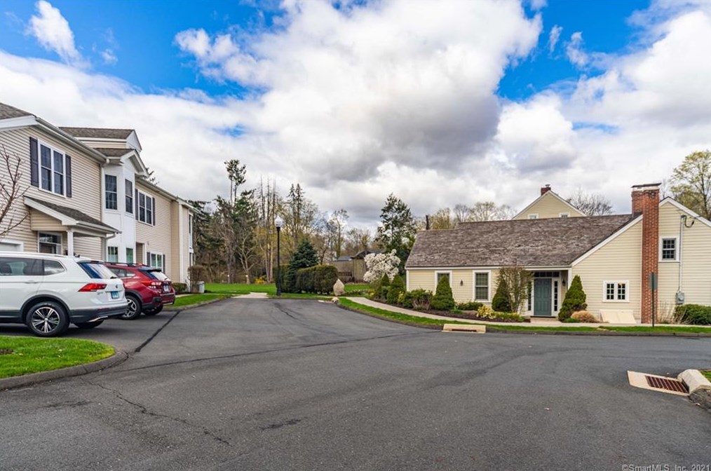 36 Todd St, New Haven CT  06518-1127 exterior