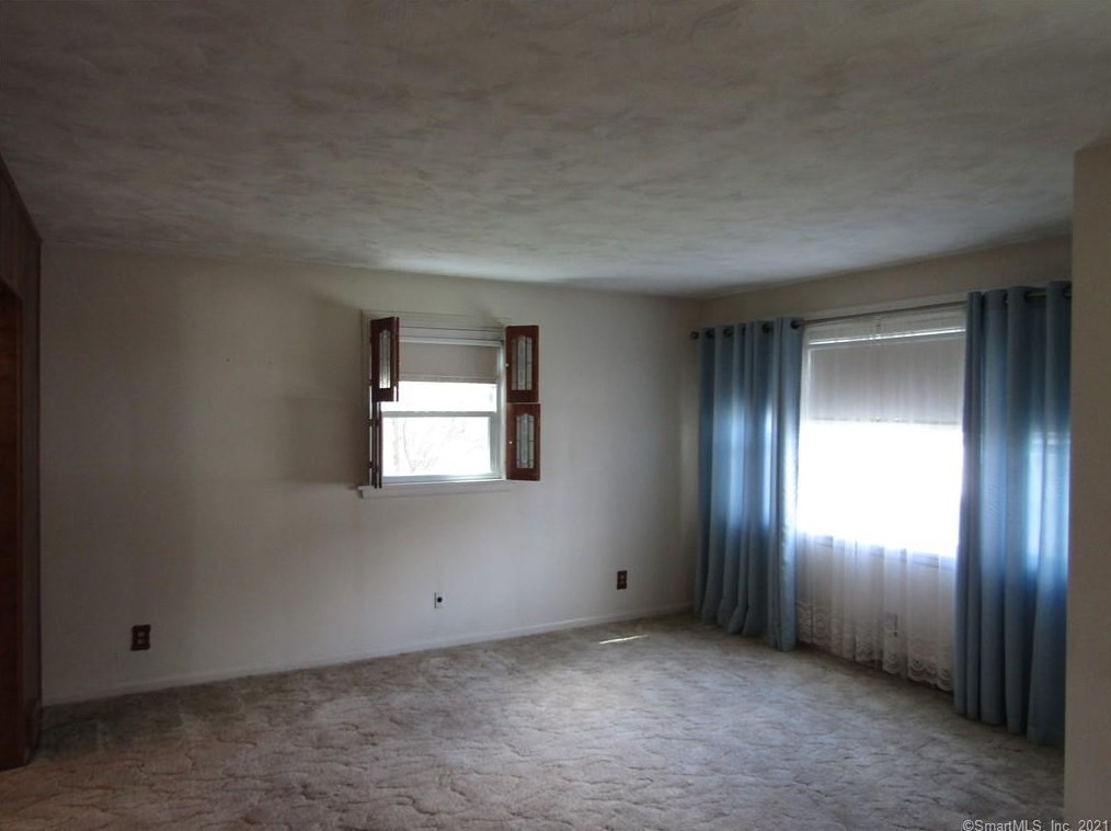 200 Sunset Dr, Ansonia, CT 06401