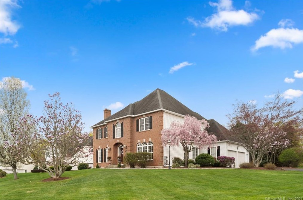 38 Stedman Cir, Wapping, CT 06074
