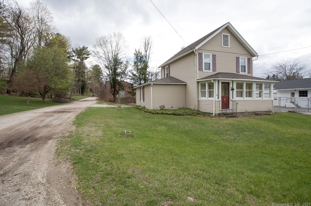 14 Orchard Rd, Canaan, CT 06018