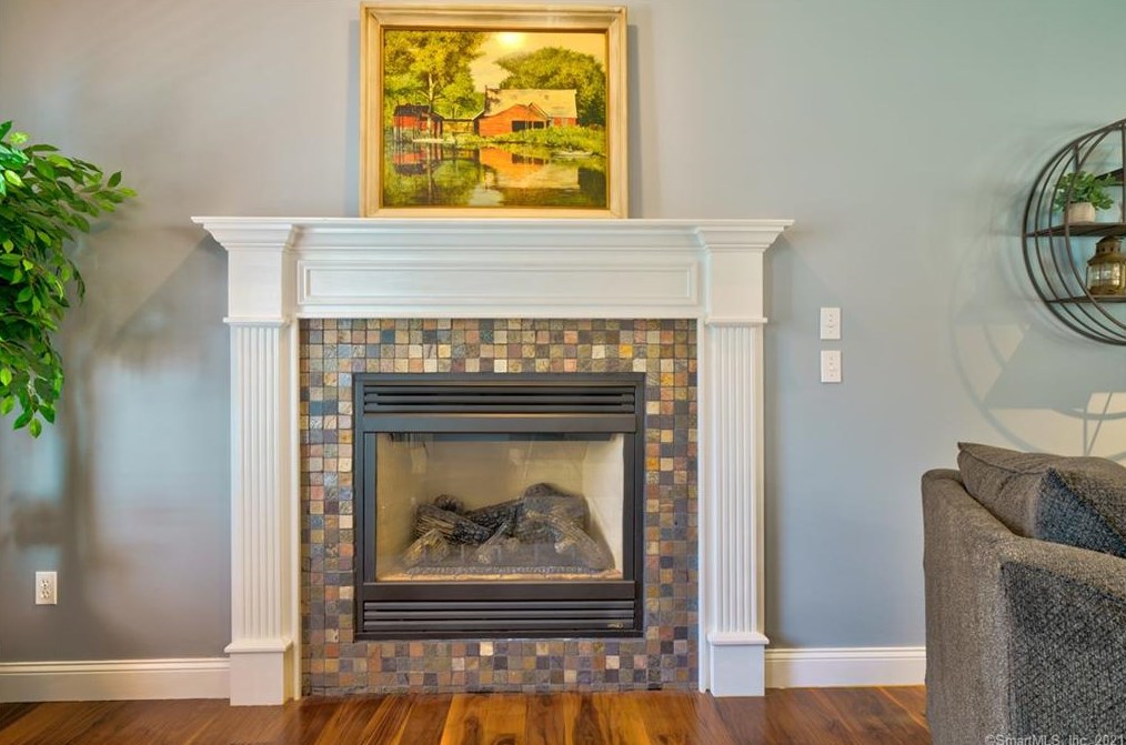 151 Losaw Rd, Winsted CT  06098-4127 exterior