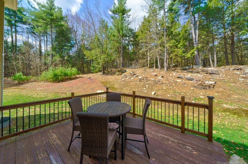 151 Losaw Rd, Winsted CT  06098-4127 exterior