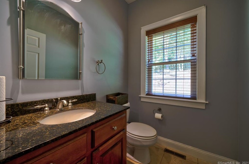 151 Losaw Rd, Winsted CT  06098-4127 exterior