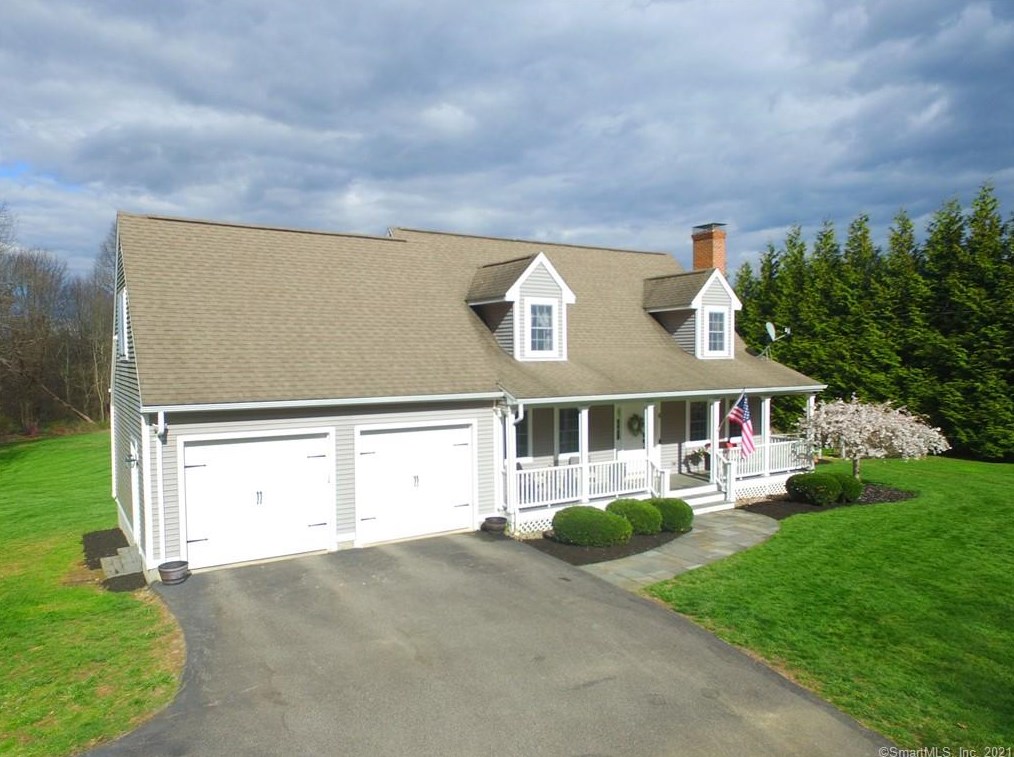 6 West St, Columbia, CT 06237