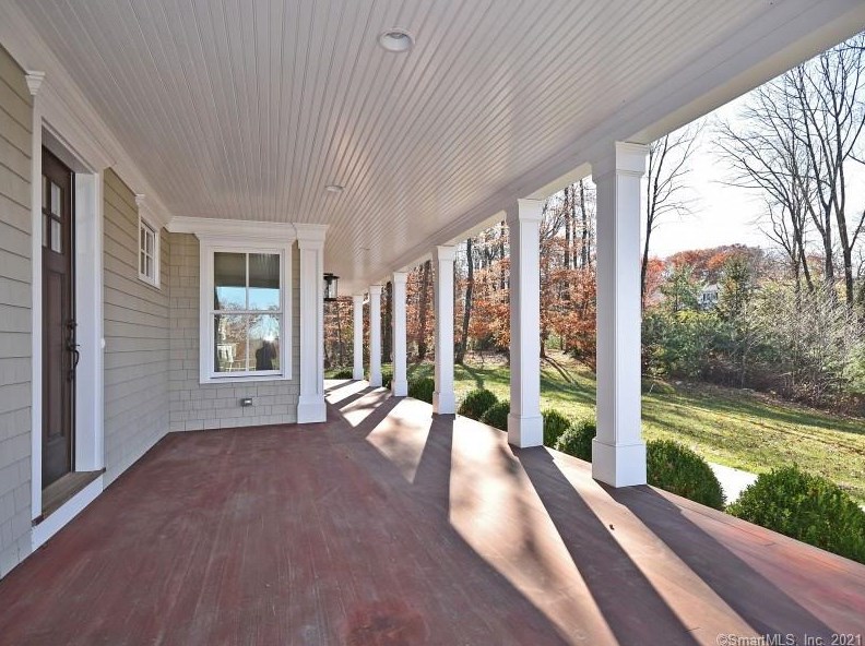 24 Hillcrest Ln, Weston, CT 06883-1105