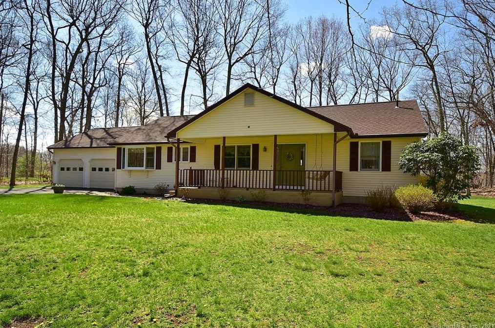 56 Stonehedge Ln, Manchester, CT 06043