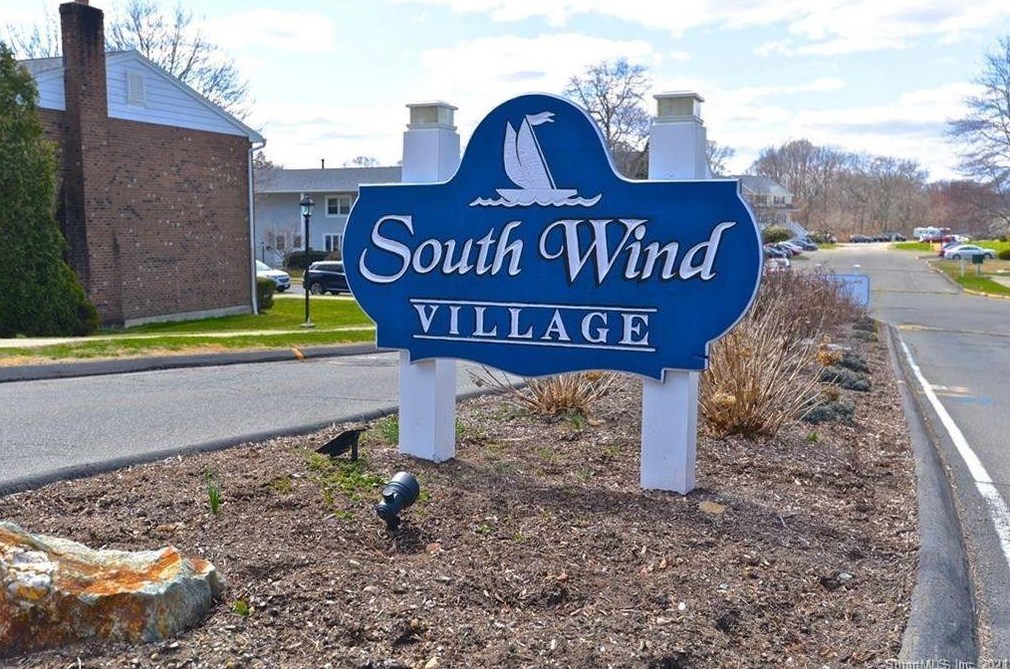 28 Carriage Dr #28, Milford, CT 06460