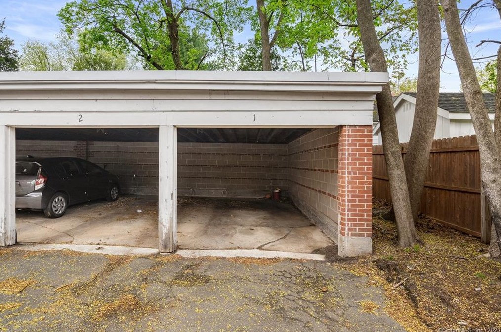 9 Concord St, Hartford CT  06119-1309 exterior