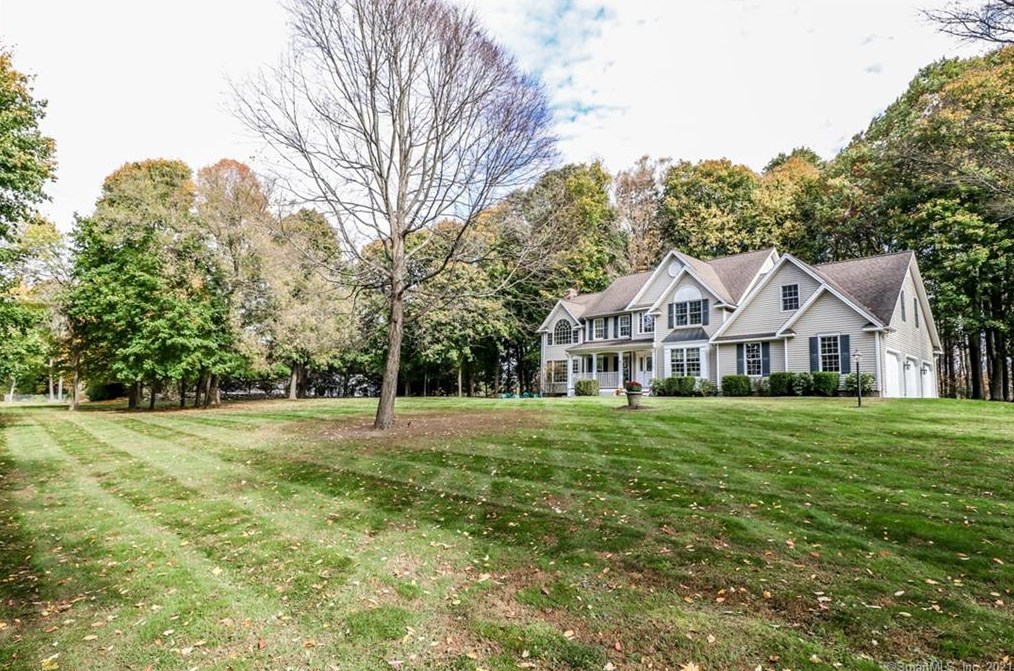 6 Knowls Farm Ln, Northville, CT 06776 exterior