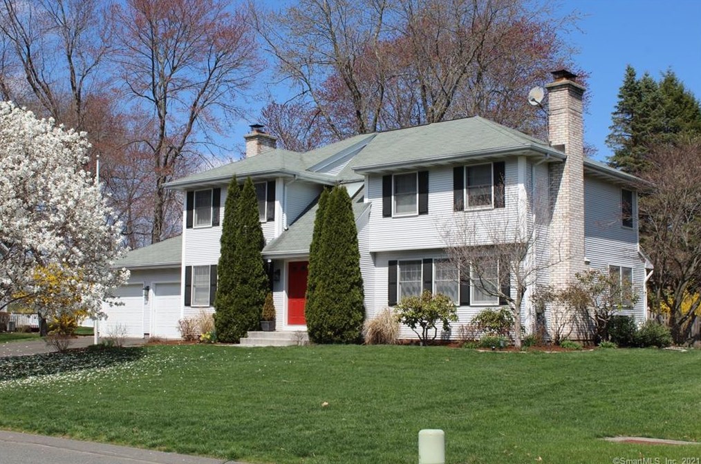 65 Brookside Dr, Suffield, CT 06078-1530