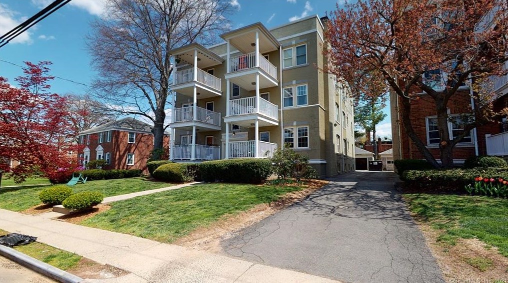 40 Robin Rd, Hartford CT  06119-1237 exterior