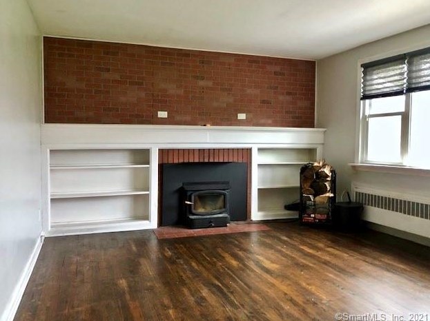 21 Catherine St, Cromwell, CT 06416-2127