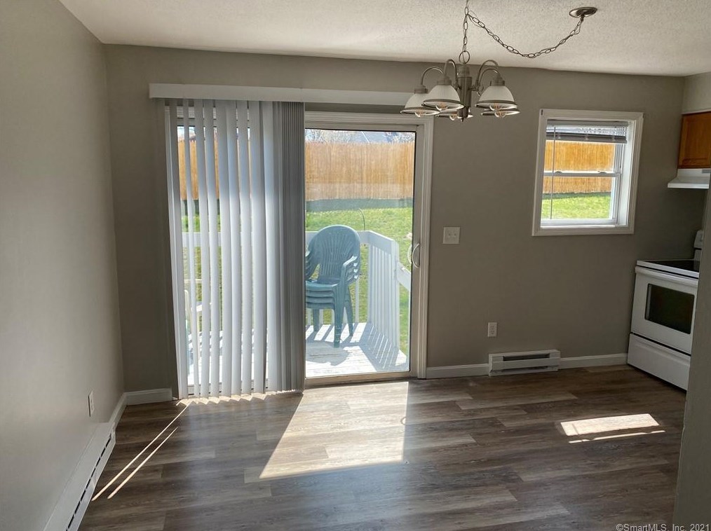 44 Canterbury Rd #e, Plainfield, CT 06374