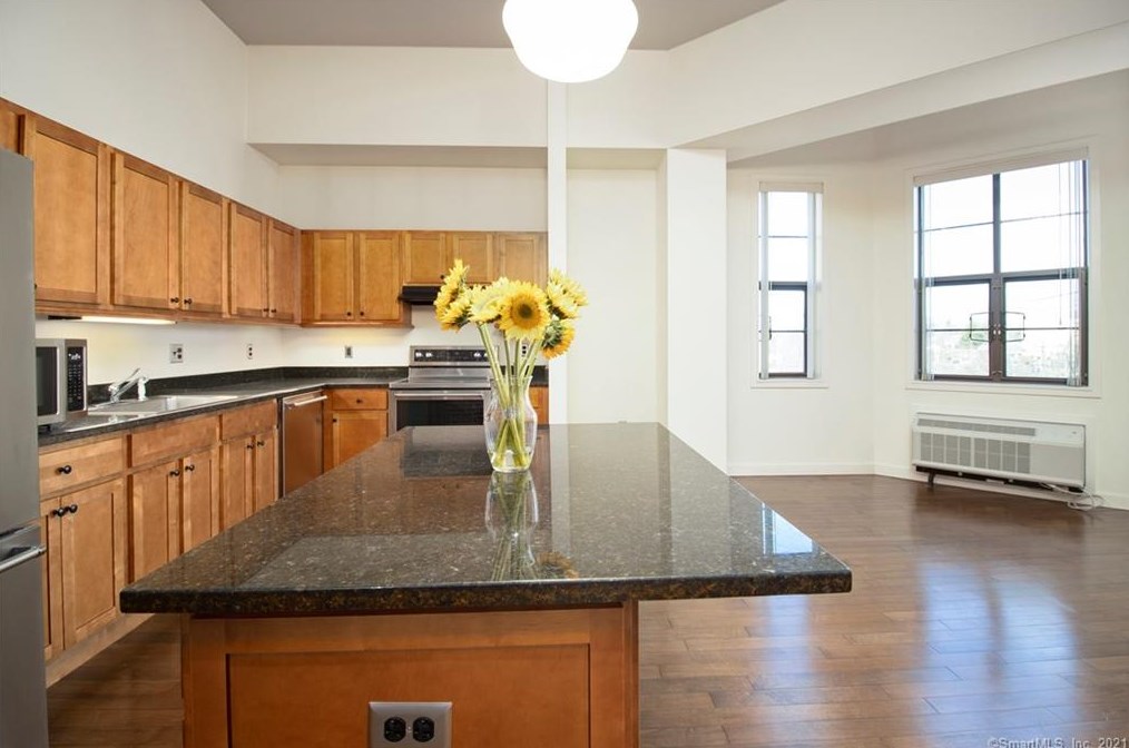 15 New St #320, Hartford, CT 06107