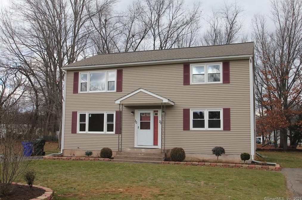 32 Lownds Dr, Windsor Locks, CT 06096