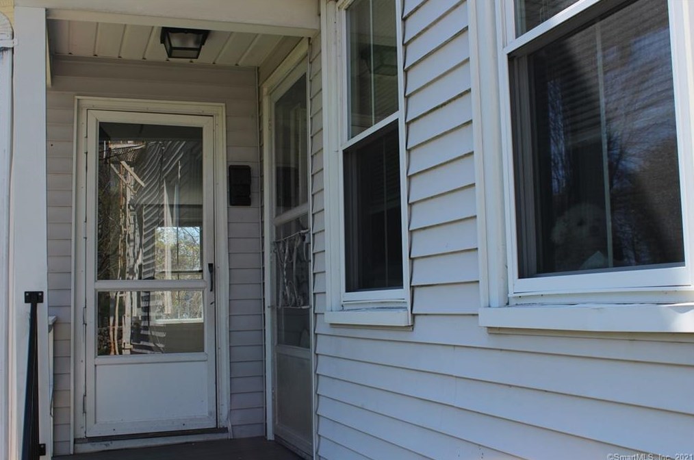 259 Old Whitfield St Apt 2, Guilford, CT