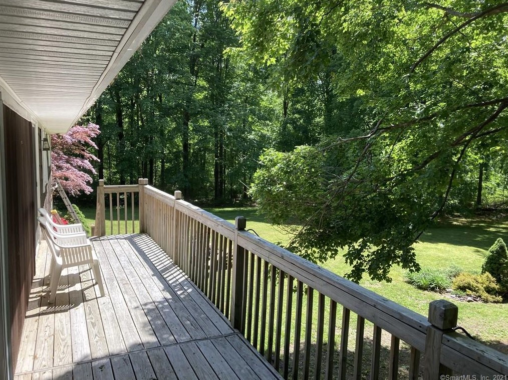 1000 Amherst Pl, Cheshire, CT 06410