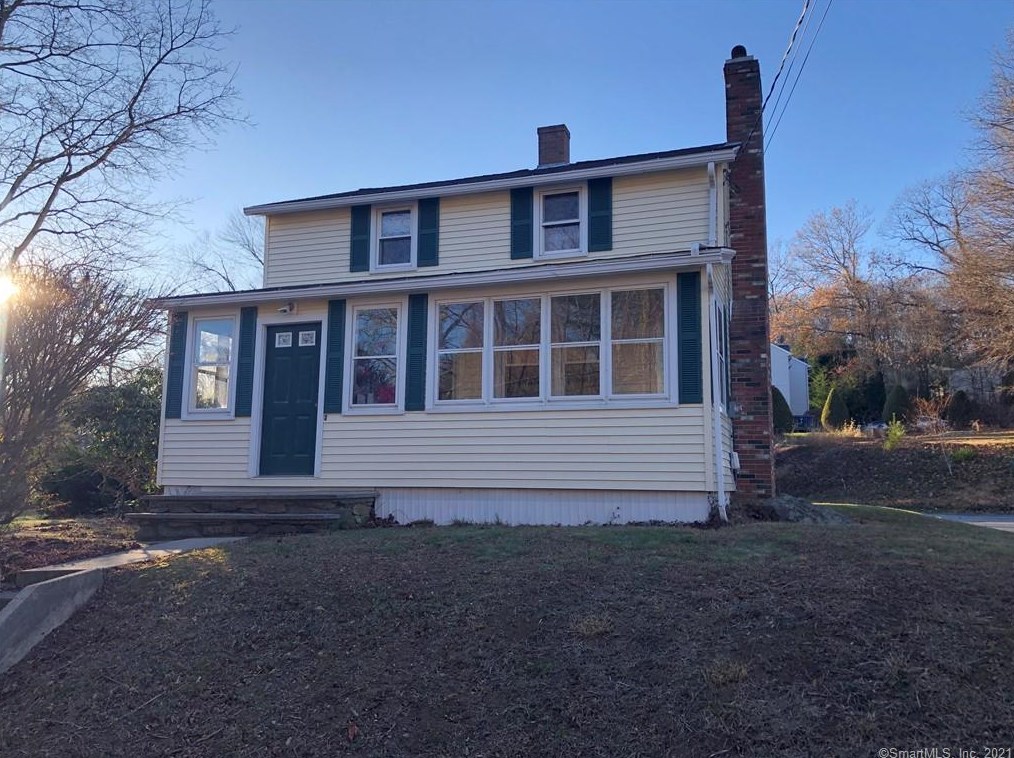 48 Thompson Ave, Putnam, CT 06260