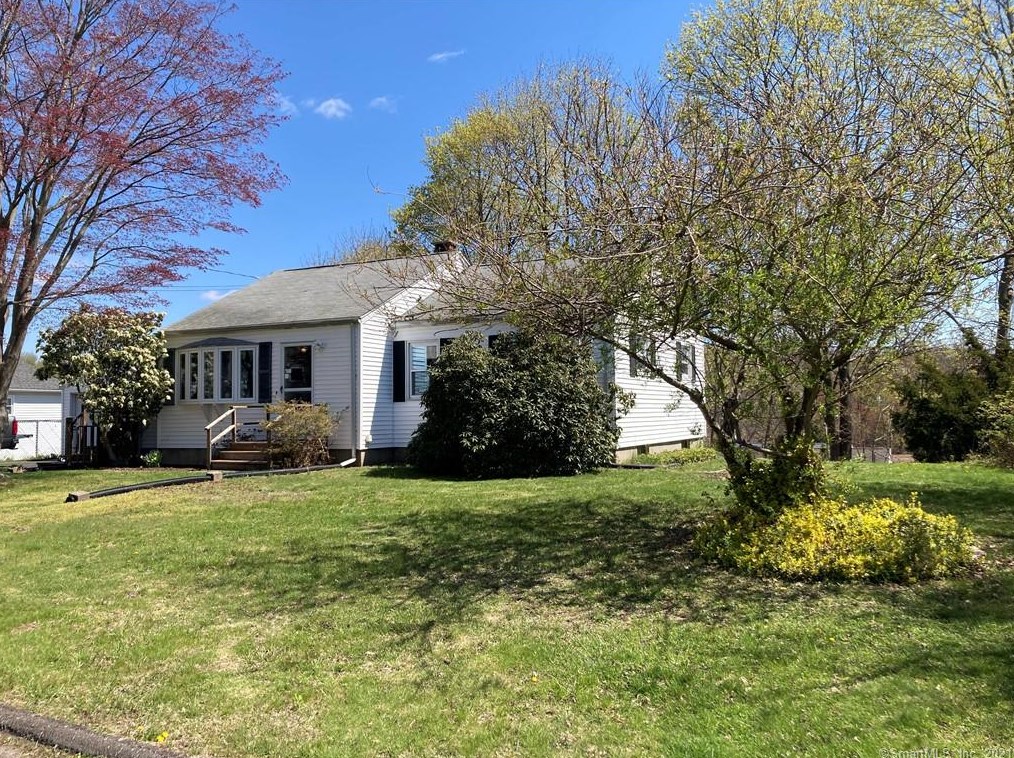 4 Beechwood Terrace, Ansonia, CT 06401