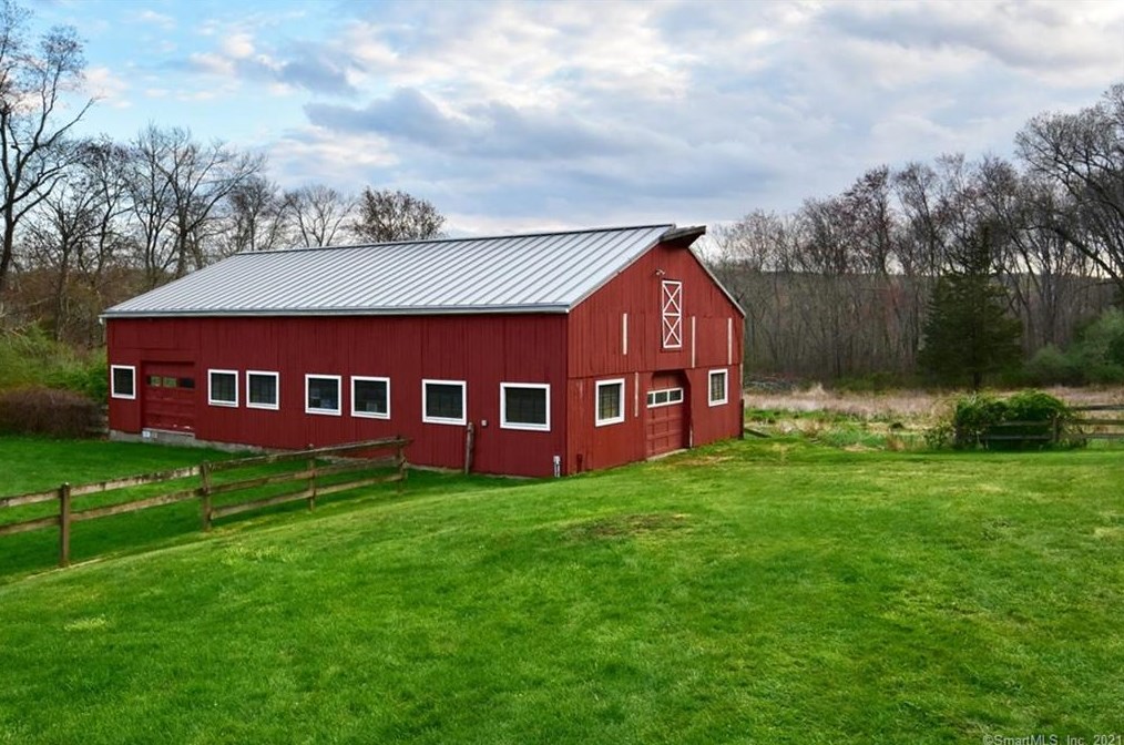 44 Mile Hill Rd, Newtown, CT 06470-2360