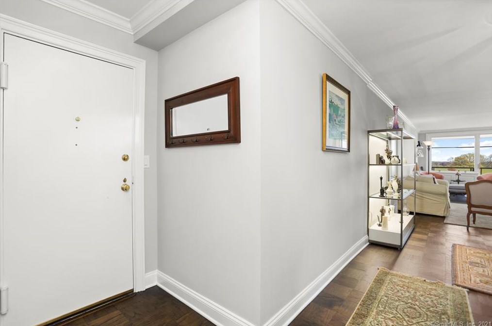 1 Strawberry Hill Ct #6h, Stamford, CT 06902