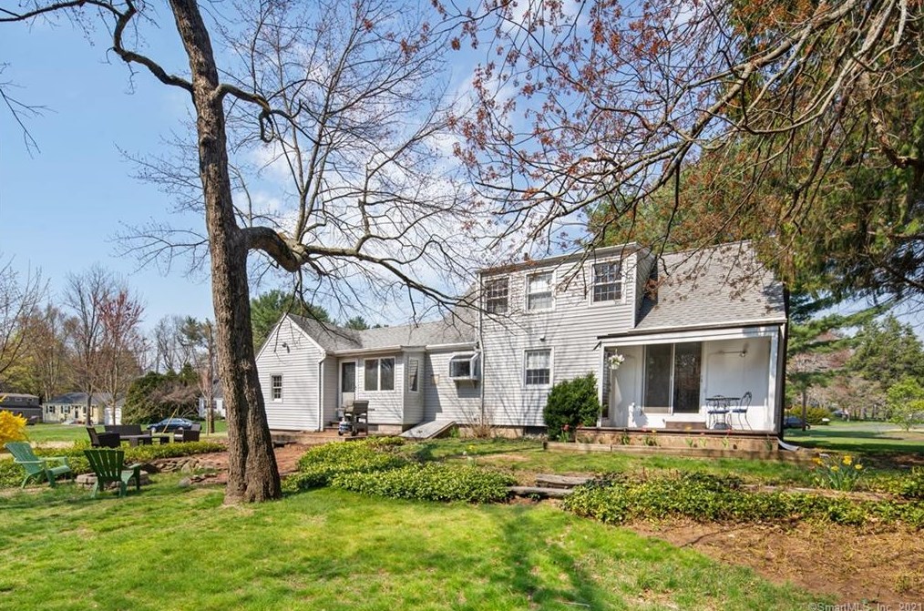 34 Wyndwood Rd, Farmington, CT 06032